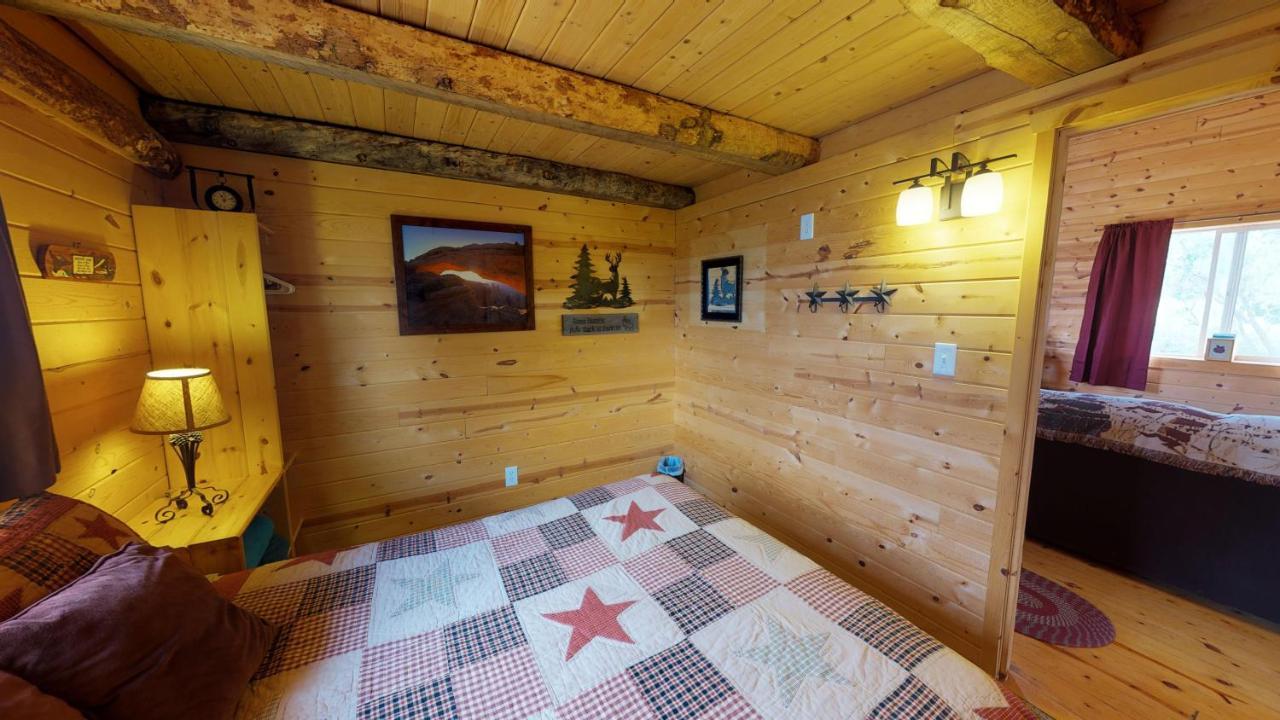 מונטיצ'לו Ranch Mountain Cabin, Stunning! Campfire, Hiking מראה חיצוני תמונה