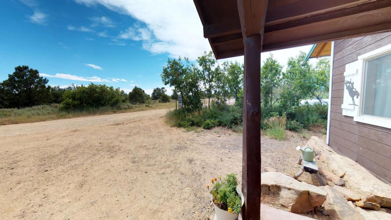 מונטיצ'לו Ranch Mountain Cabin, Stunning! Campfire, Hiking מראה חיצוני תמונה