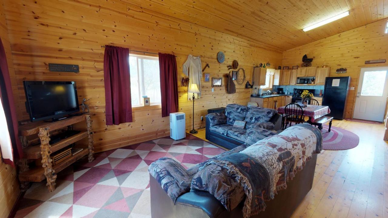 מונטיצ'לו Ranch Mountain Cabin, Stunning! Campfire, Hiking מראה חיצוני תמונה